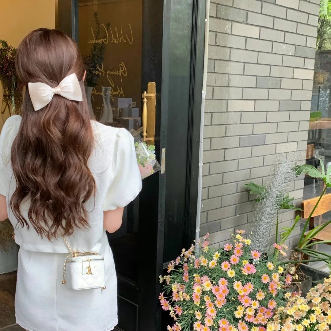 森林中的餐厅